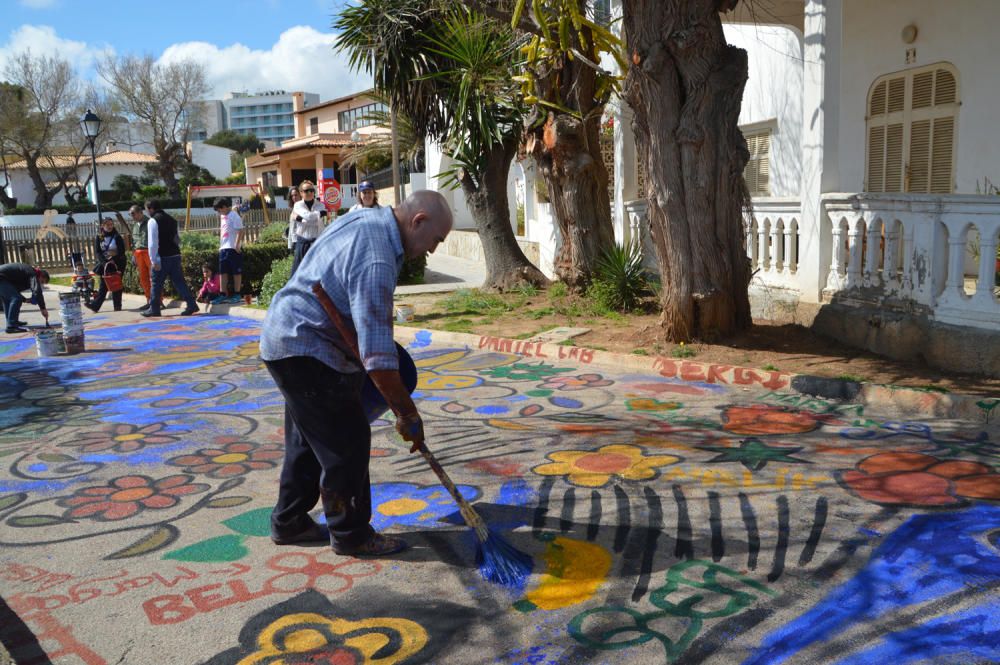 Pintada en el passeig de cala Rajada