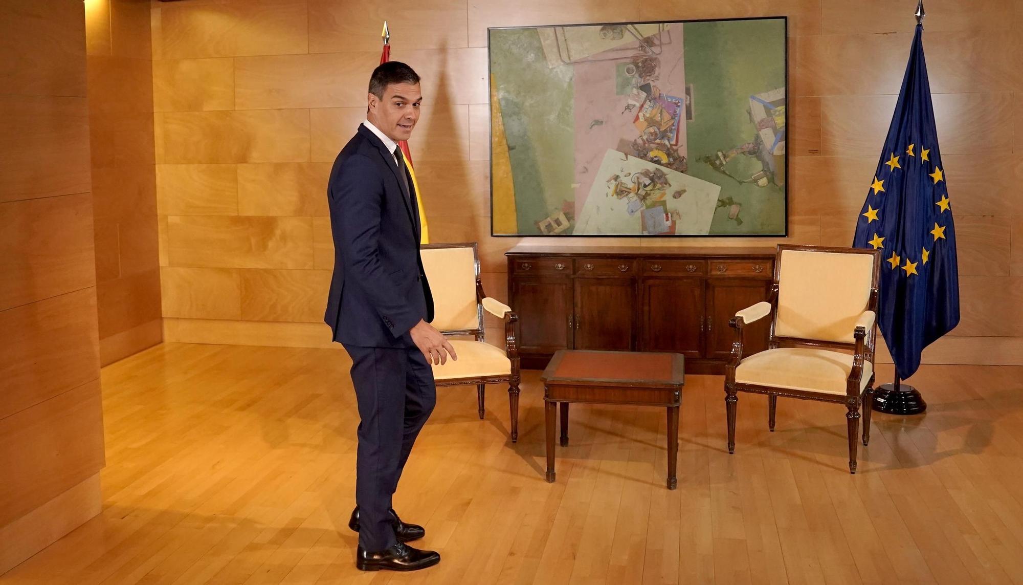 La reunión entre Pedro Sánchez y Yolanda Díaz, en imágenes