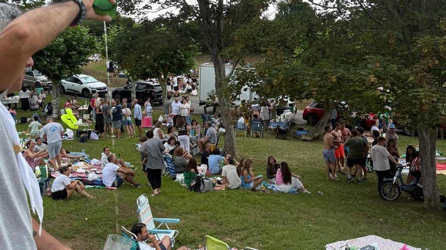 La Jira pone el broche a las fiestas de Loreto en Colunga