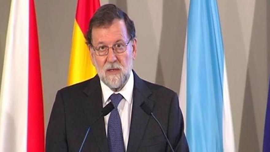 Rajoy pide que el Govern cumpla la ley.