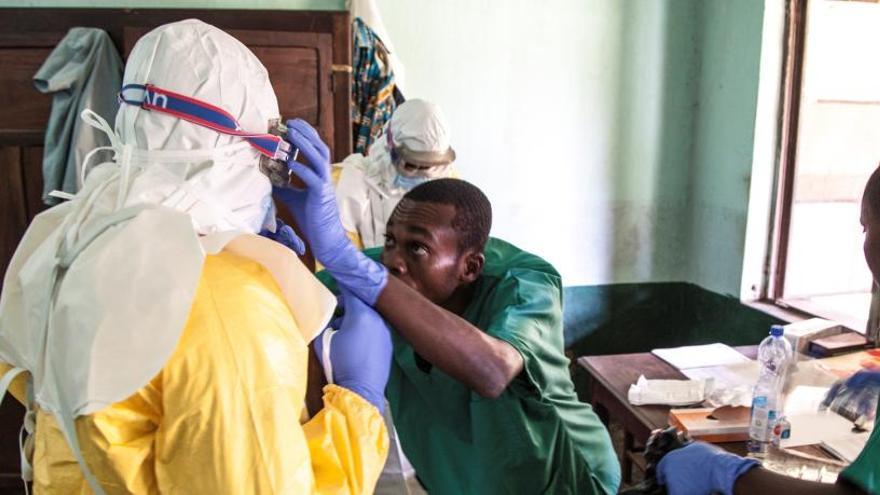 Los muertos por ébola en el Congo superan ya el millar