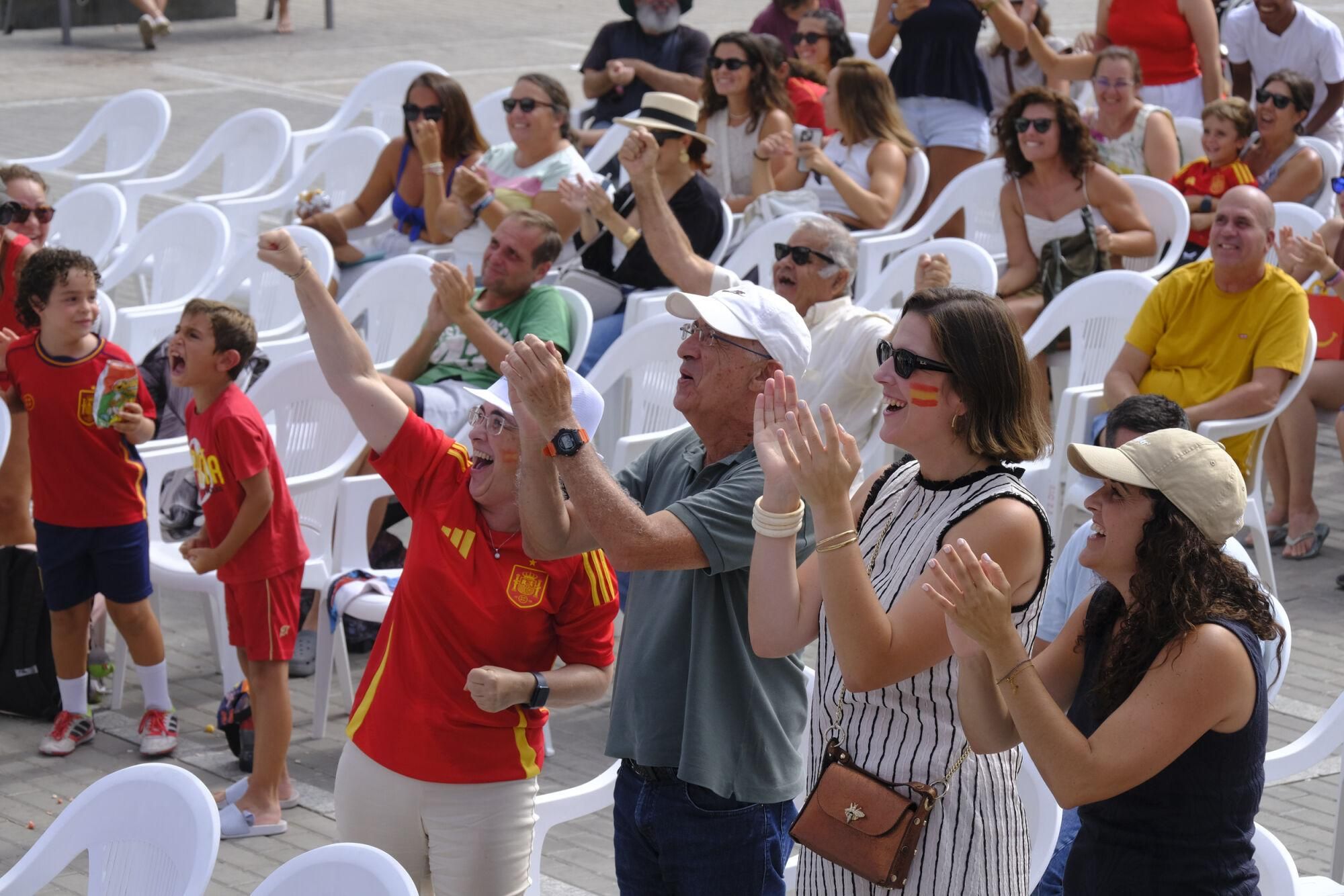 Ambiente de la final de la Eurocopa femenina de fútbol 