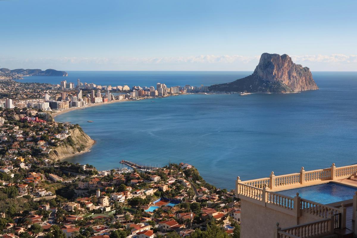 Panorámica de la costa de Calp