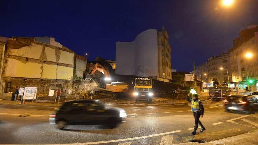 La calle recuperó la circulación rodada a última hora de la tarde de ayer. // G. Santos