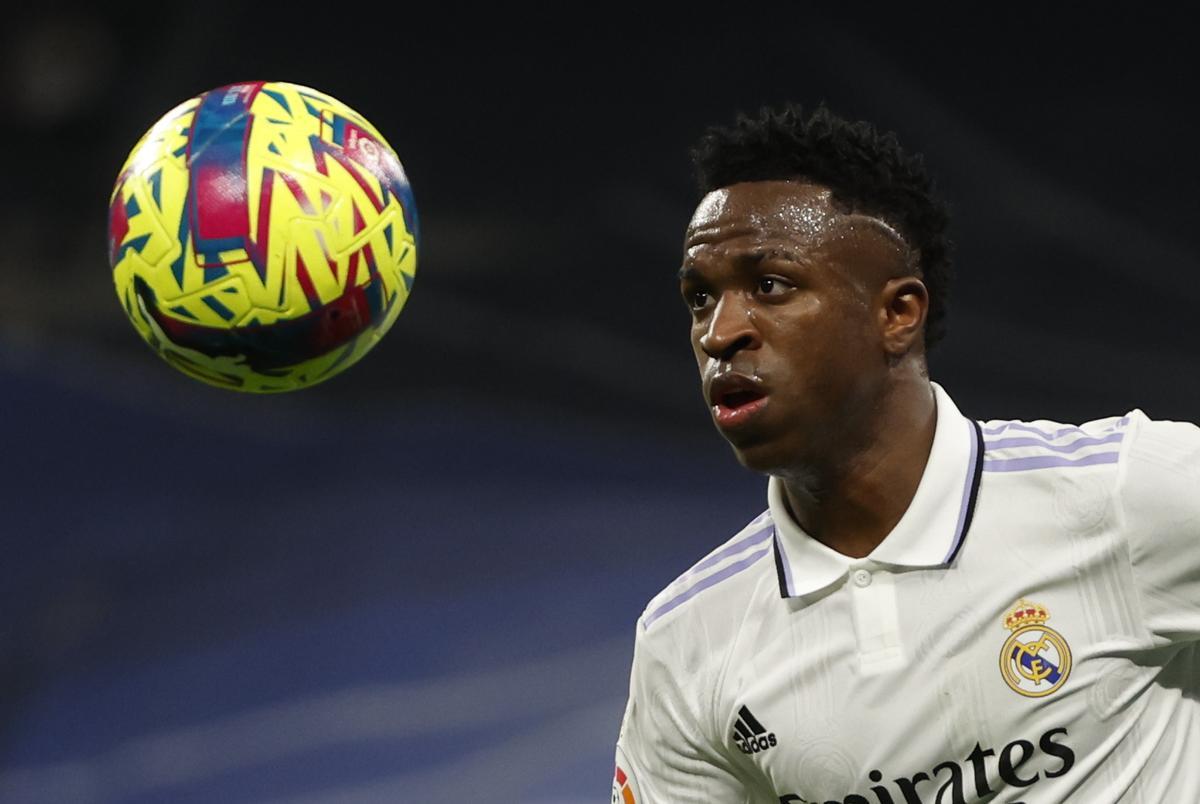 MADRID, 02/02/2023.- El delantero del Real Madrid Vinicius Jr. durante el partido de la jornada 17 de LaLiga que Real Madrid y Valencia CF disputan este jueves en el estadio Santiago Bernabéu. EFE/Juanjo Martín