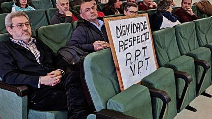 Público asistente a un pleno sobre la valoración de puestos de trabajo.