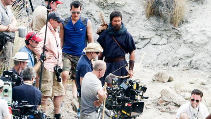 El actor Cristian Bale, con barba, durante el rodaje de &#039;Exodus&#039; en el desierto de Tabernas, en Almería. | gtres / fameflyn