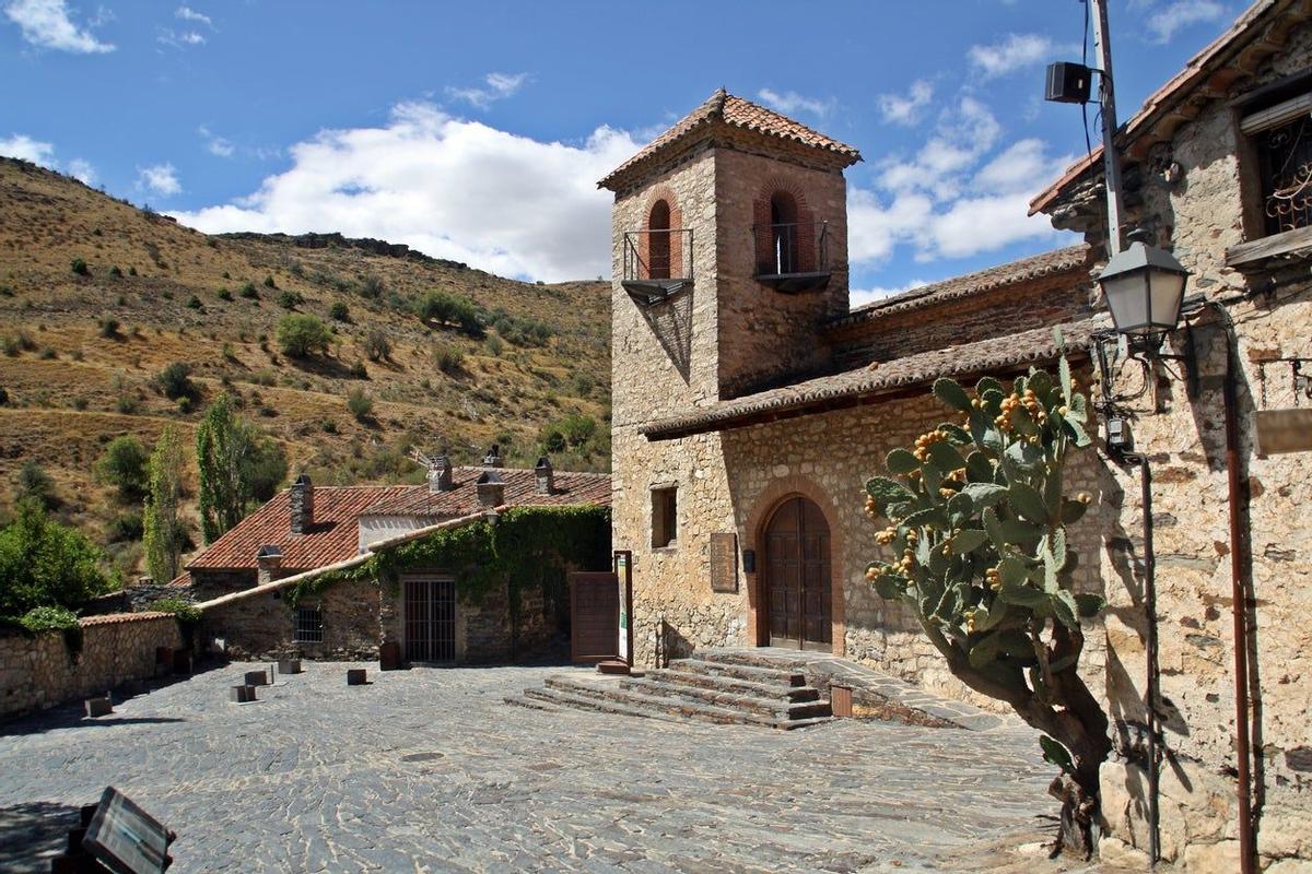 Iglesia de San José, Patones de Arriba, pueblo más bello, Madrid