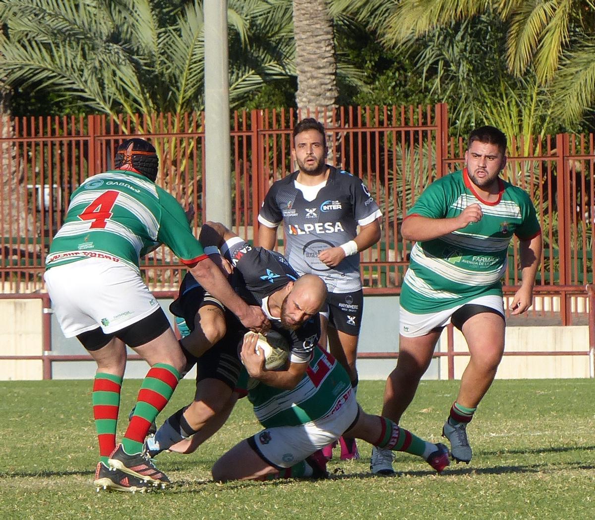 Un lance del partido disputado por el Inter CR en el campo del Elche CRU.