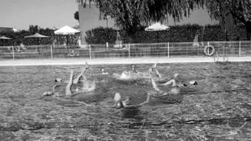 Las clases de aquagym reúnen a 18 participantes