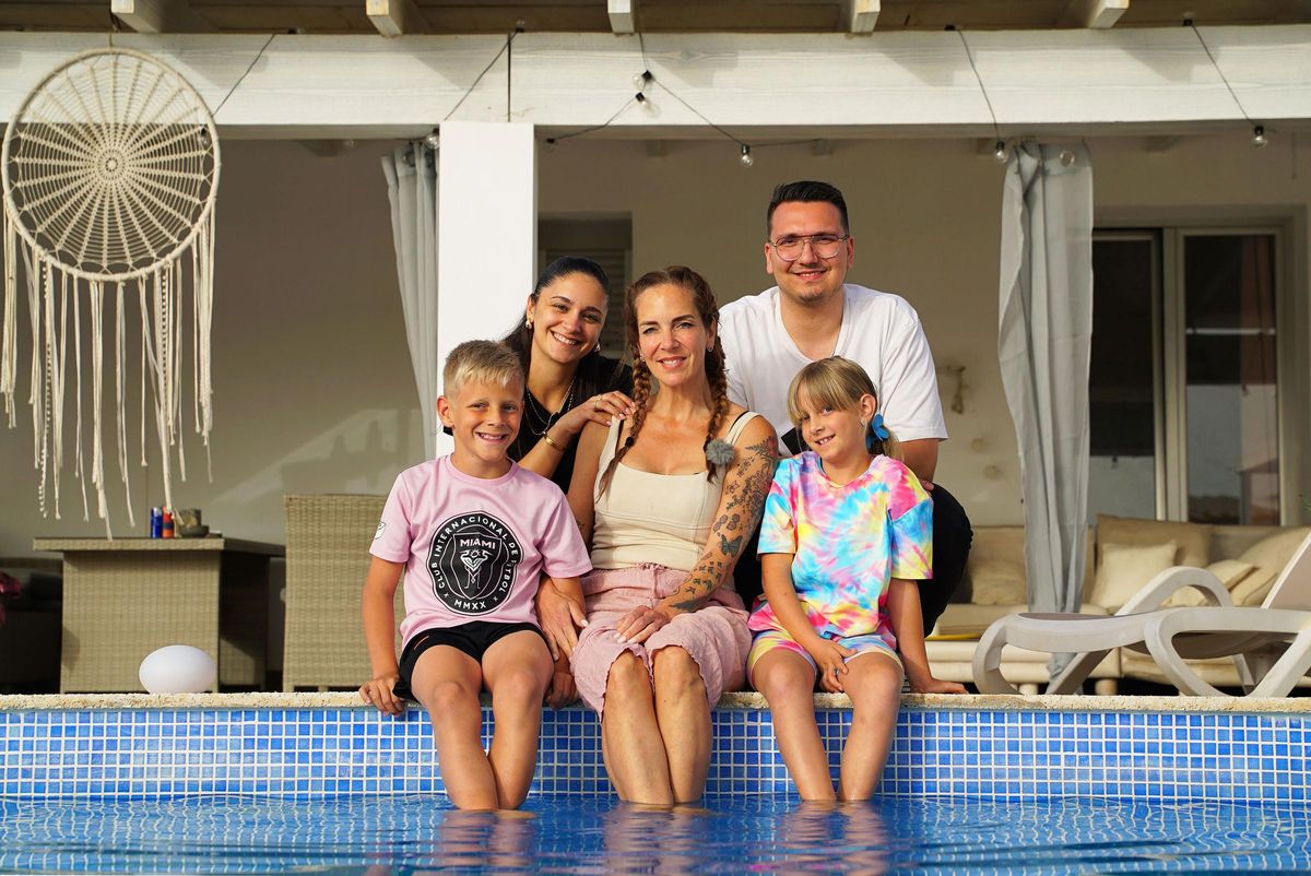 Fehlt nur Joelina. Die Büchners wollen einen Familienurlaub in der Türkei machen.