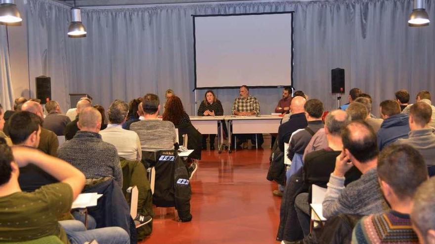 Asamblea de policías locales con la concejal de Seguridad el pasado 1 de diciembre.