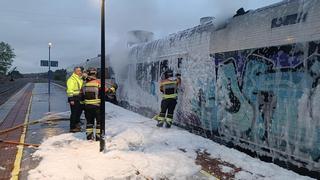 Incendio con evacuación en el tren regional de Puebla de Sanabria: amplio operativo