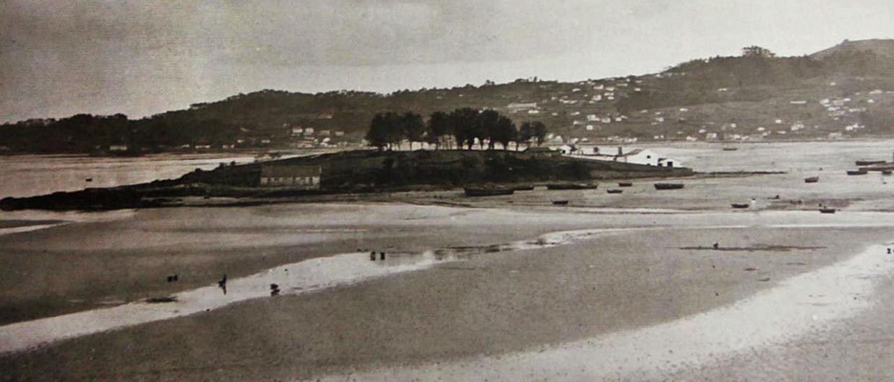 Imagen antigua de cuando Samertolaméu, en Meira, era isla.   | // FDV