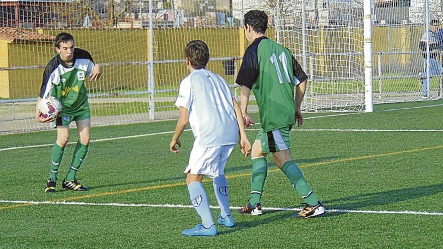 La selección extremeña de parálisis cerebral prepara la liga con una doble derrota en Trujillo