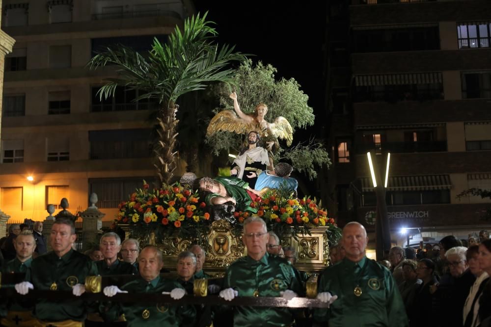 Seis cofradías y siete pasos -faltó el de San Pedro Arrepentido- desfilaron el Lunes Santo en Torrevieja.