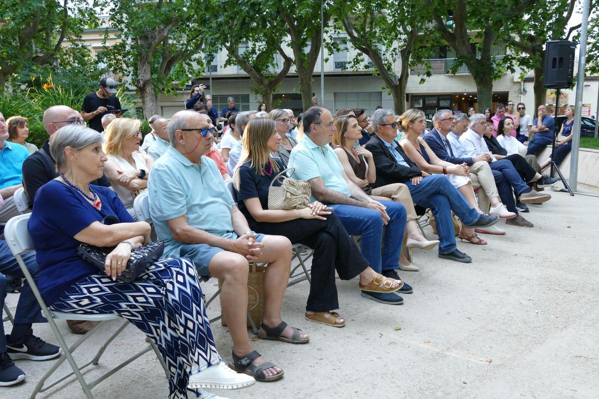 EN IMATGES | Jordi Masquef oficialitza la seva candidatura per a les eleccions municipals de 2027 a la plaça de l'Estació EN IMATGES | Jordi Masquef oficialitza la seva candidatura per a les eleccions municipals de 2027 a la plaça de l'Estació