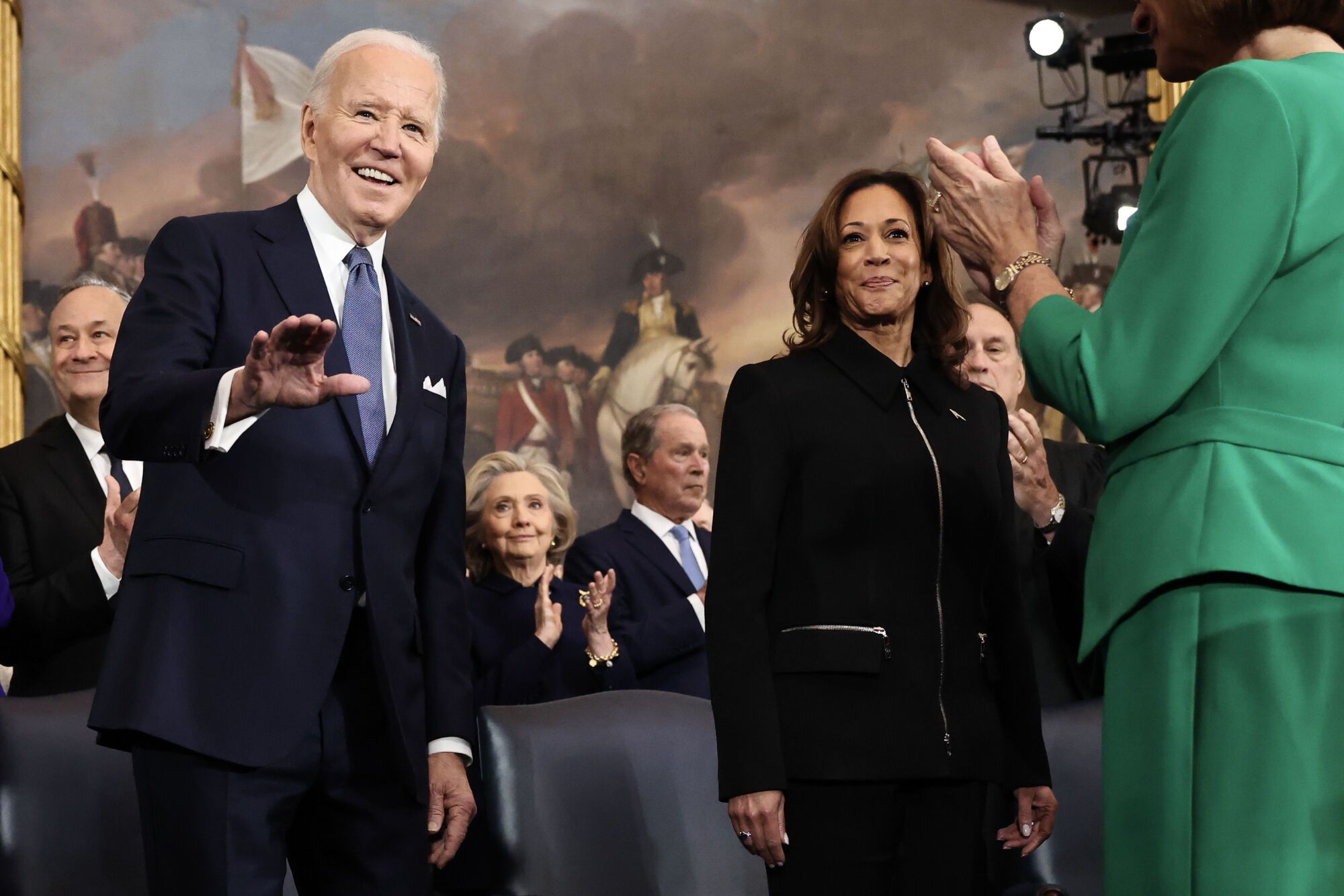 January 20, 2025, Washington, District Of Columbia, USA: WASHINGTON, DC - JANUARY 20: U.S. President Joe Biden and U.S. Vice President Kamala Harris arrive to the inauguration of U.S. President-elect Donald Trump in the Rotunda of the U.S. Capitol on January 20, 2025 in Washington, DC. Donald Trump takes office for his second term as the 47th president of the United States. (Photo by Chip Somodevilla/Getty Images),Image: 955753404, License: Rights-managed, Restrictions: , Model Release: no, Credit line: Chip Somodevilla / Zuma Press / ContactoPhoto Editorial licence valid only for Spain and 3 MONTHS from the date of the image, then delete it from your archive. For non-editorial and non-licensed use, please contact EUROPA PRESS. 20/01/2025 ONLY FOR USE IN SPAIN. Chip Somodevilla / Zuma Press / ContactoPhoto;zs2ap;012025_Trump-Inaugural-Pool_596.jpg;Press;20250120_faa_s152_759.jpg;Trump and Vance Swearing-In at the US Capitol;