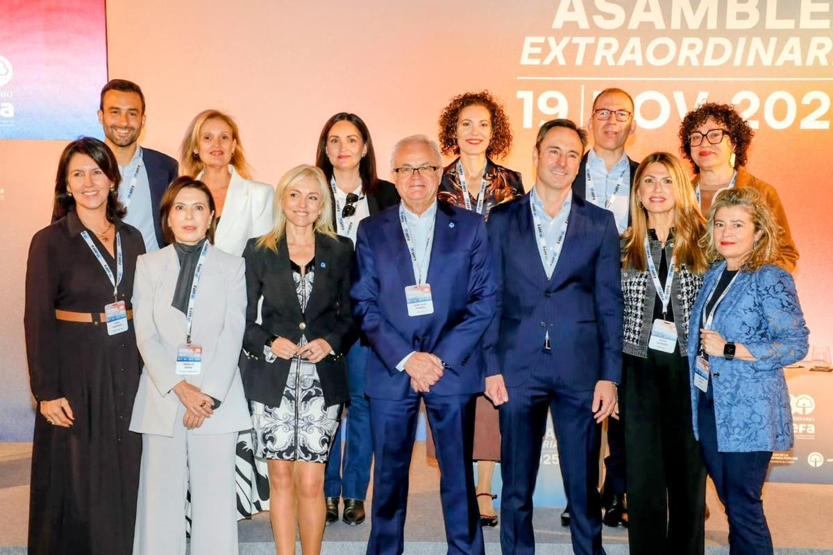 Foto de la nueva Junta Directiva de AEFA que se ha renovado parcialmente.