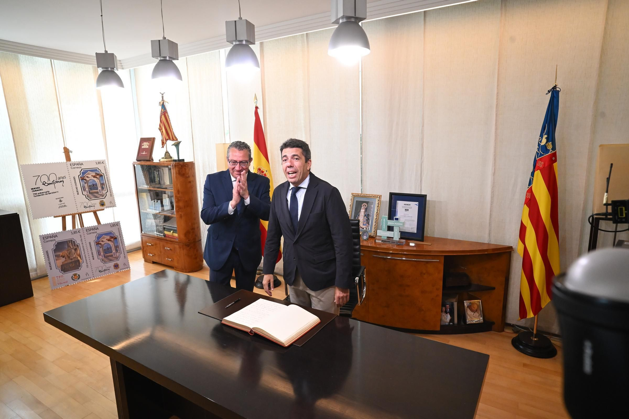 Celebración del Día de Europa en Benidorm y entrega de la distinción a Enrique Ballester