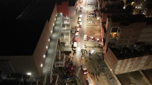 Suben a cuatro los muertos tras desplomarse parte del techo de un centro comercial en Perú