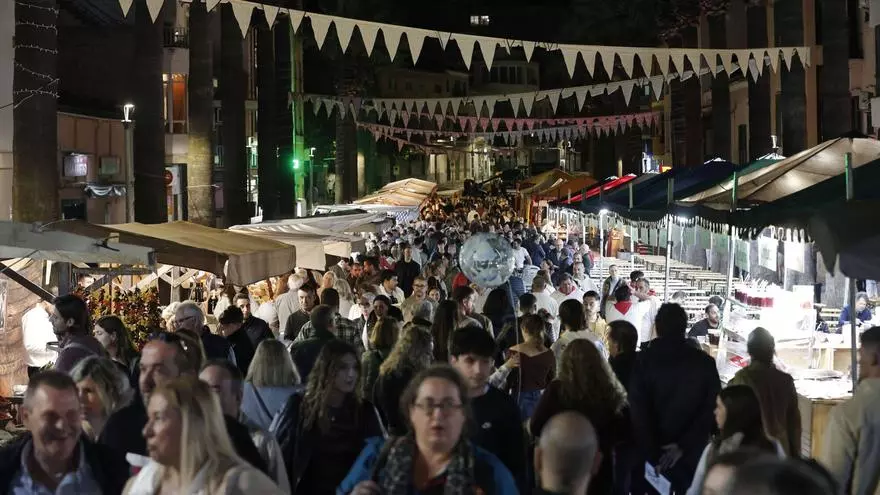 DIJOUS BO | La 'revetla' de la gran feria de Mallorca cuenta con un tardeo y numerosas actuaciones