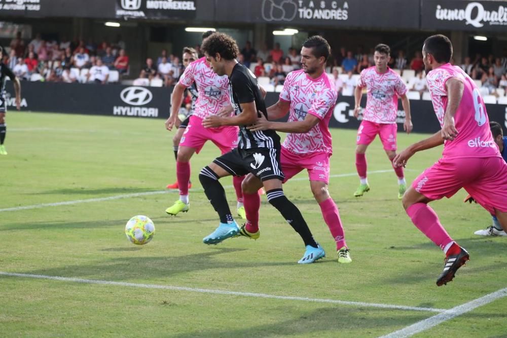 El FC Cartagena da por bueno el empate