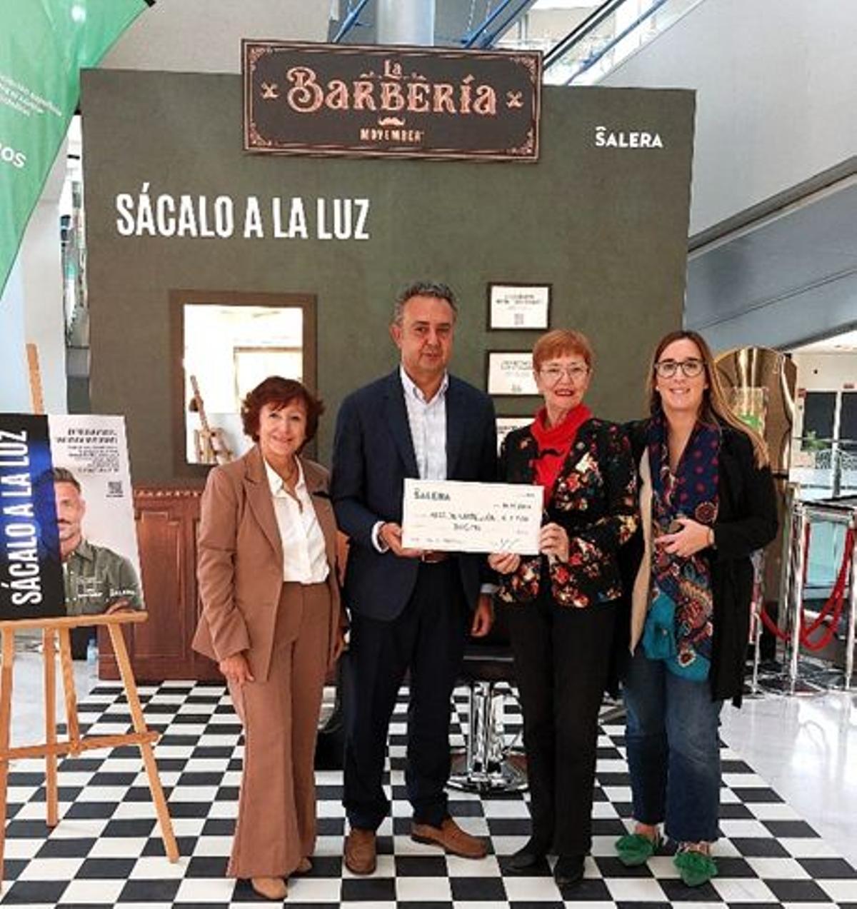 Entrega del cheque en Salera.