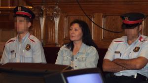 Les proves contra ‘la Reme’, la ‘matavelles’ de Barcelona, en el crim de l’anciana de la Corunya: empremtes, roba, càmeres i ferides