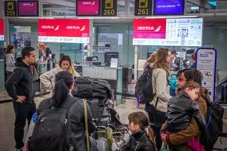 Huelga de Iberia en los aeropuertos: "Me habéis dejado sin vacaciones"