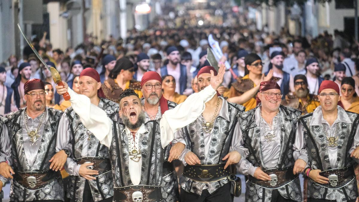 Así ha sido la Entrada Mora de las fiestas de Moros y Cristianos de Novelda