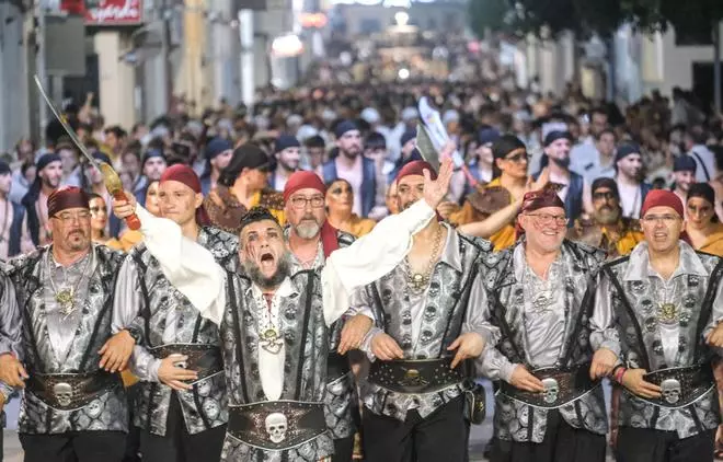 Así ha sido la Entrada Mora de las fiestas de Moros y Cristianos de Novelda
