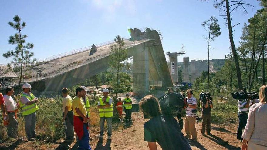 El siniestro mortal del viaducto del Arenteiro ocurrió la madrugada del 7 de septiembre de 2007. // J. Regal