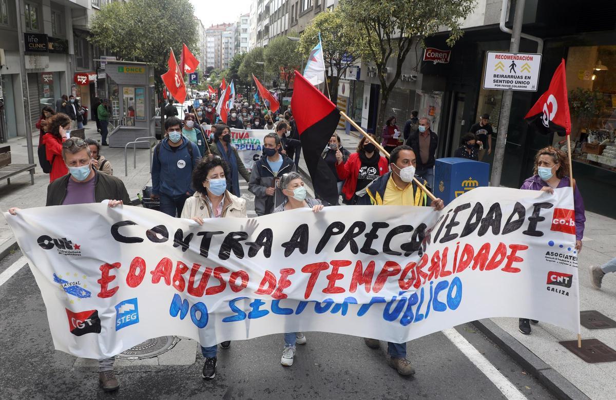 Protesta de trabajadores de la Xunta por el abuso en la temporalidad.