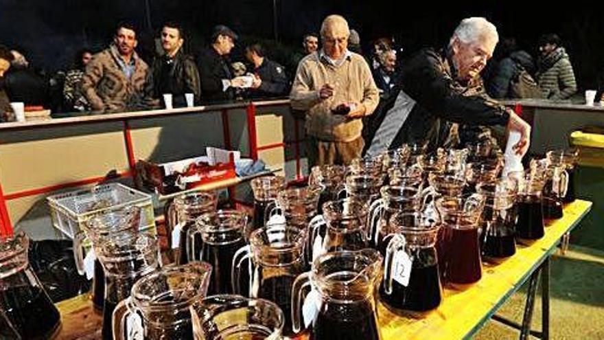 La pasada edición de la Festa des Vi Pagès, en la pista polideportiva de Sant Mateu.