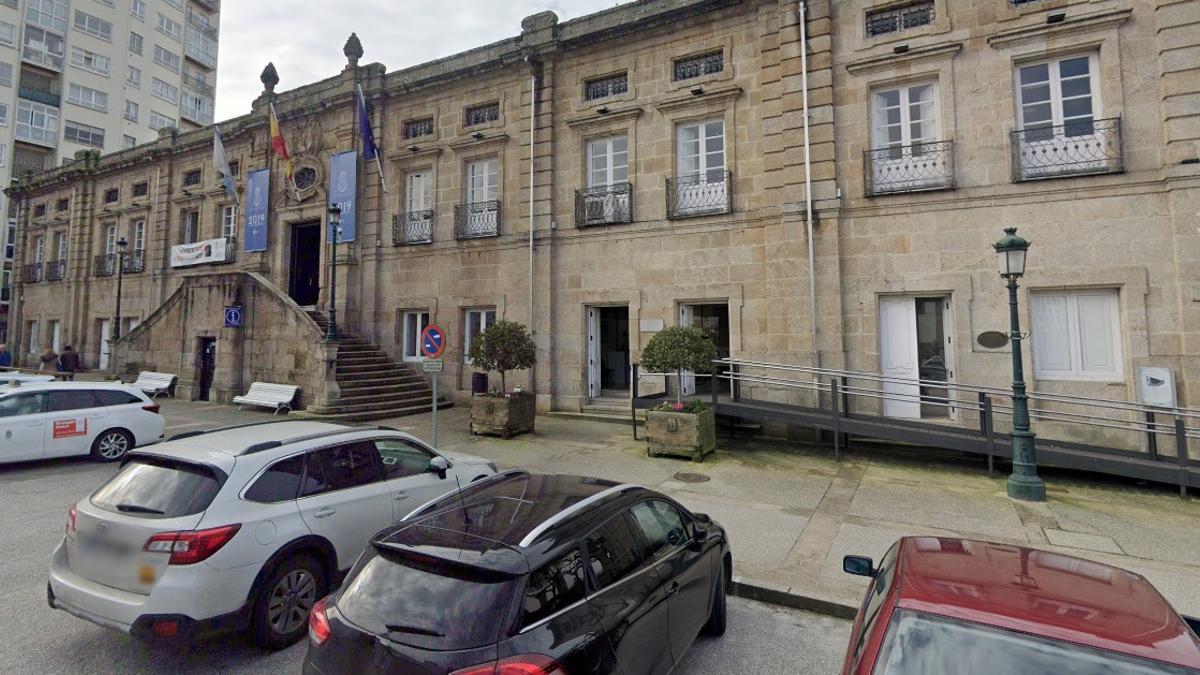 Edificio Liceo de Betanzos.