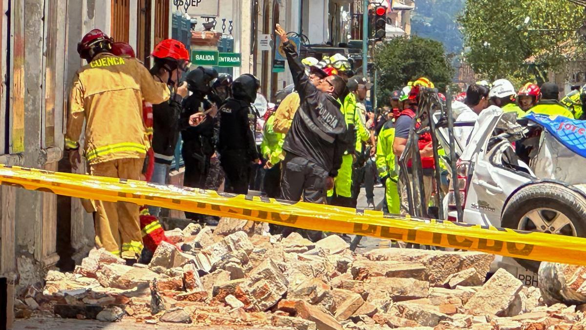 Al menos 14 muertos y 484 heridos tras un terremoto de magnitud 6,5 en  Ecuador - Levante-EMV