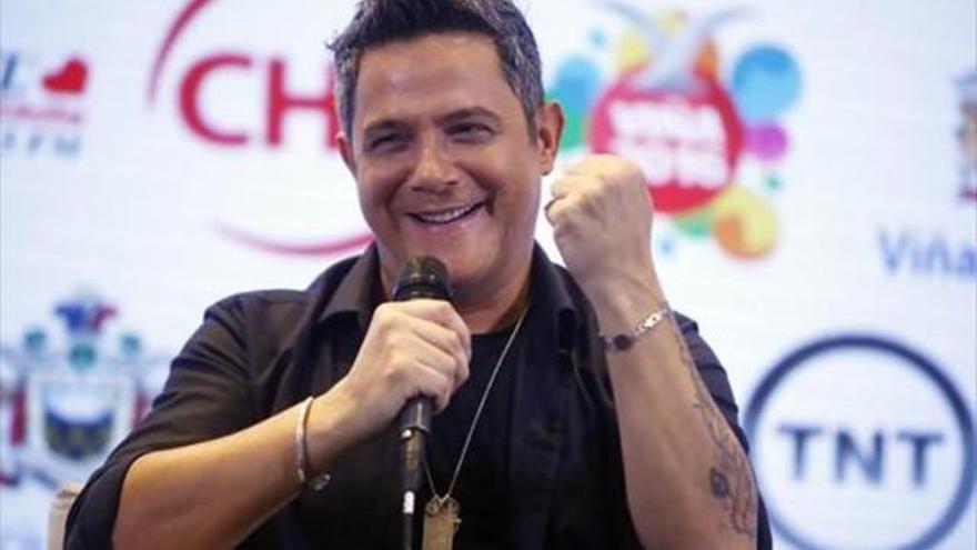 Críticas entre el colectivo feminista al gesto de Alejandro Sanz