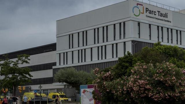 L’Hospital Parc Taulí de Sabadell, on divendres passat va morir el nadó de tres mesos. | JORDI COTRINA