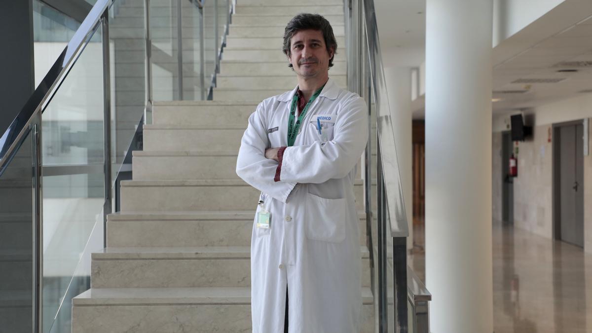 Dr. Juan Francisco Vázquez Costa, facultativo especialista en Neurología y Doctor por la Universitat de València