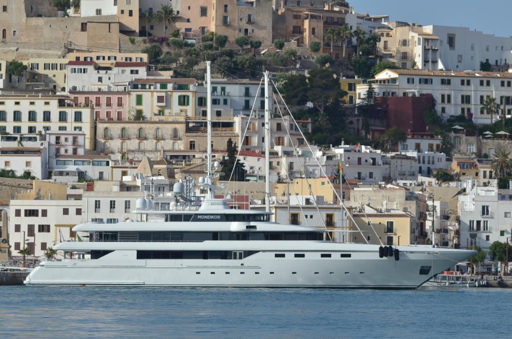 El yate Moneikos, en Ibiza