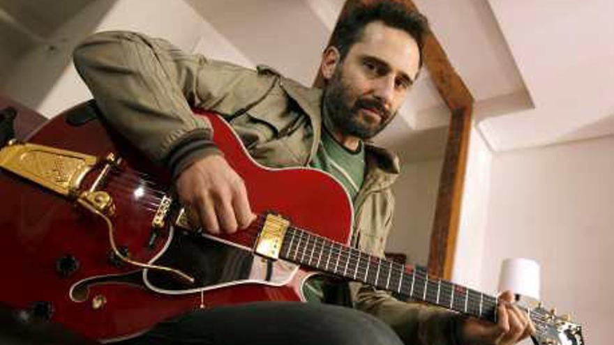 Jorge Drexler trae a Elche su nuevo trabajo.