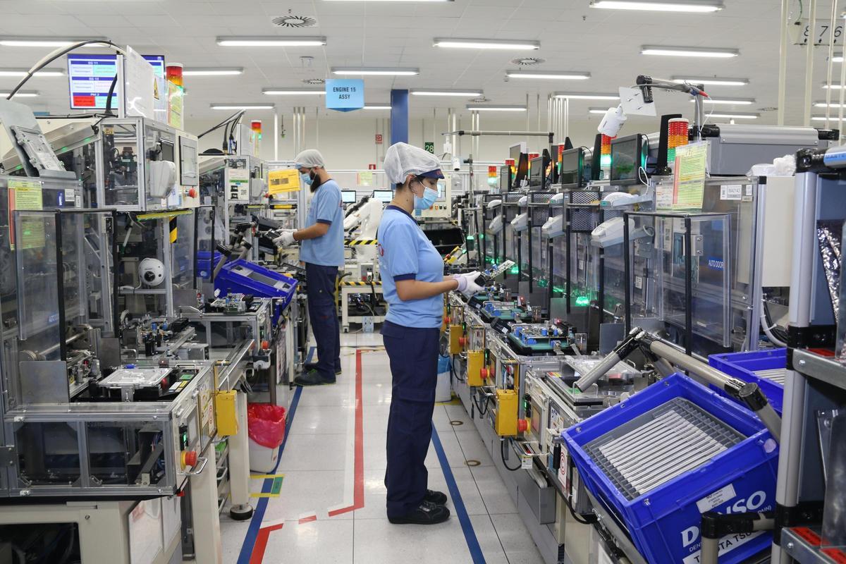 Interior de les instal·lacions de Denso al Bages