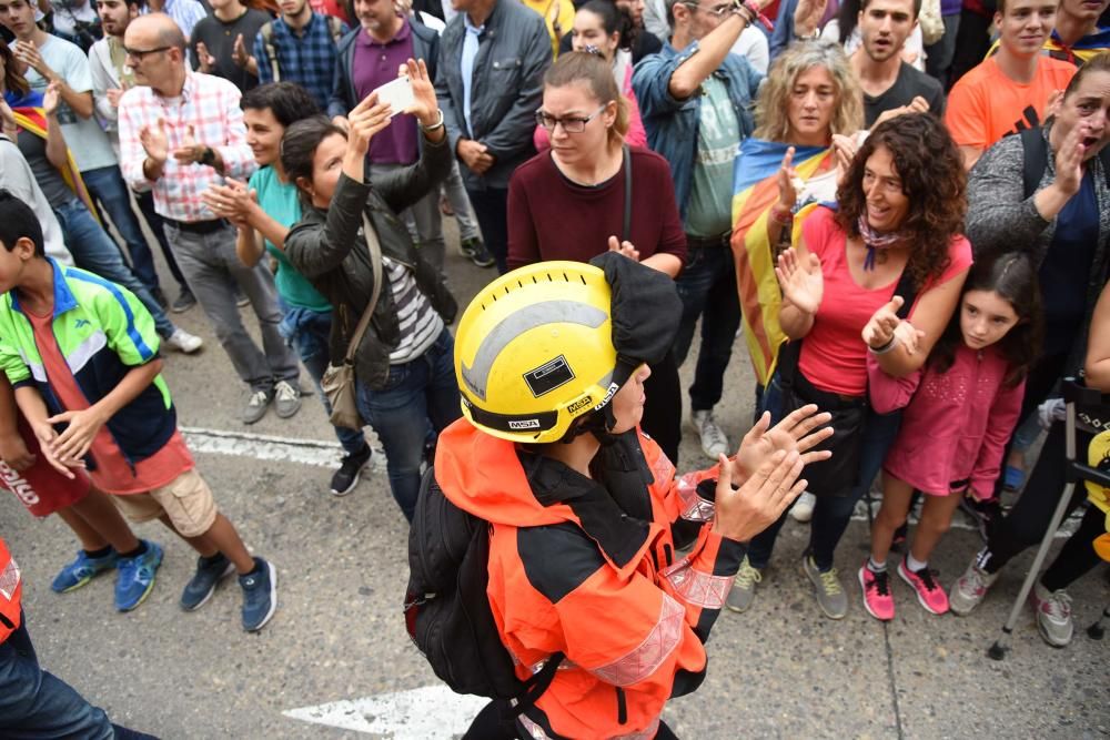 Multitudinària manifestació contra la violència a Manresa