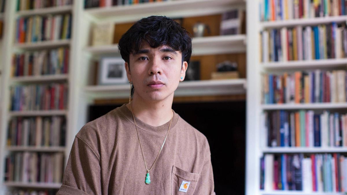 El escritor Ocean Vuong, autor de 'El emperador de Alegría', uno de los libros recomendados por Inés Martín Rodrigo para la Navidad de 2025.