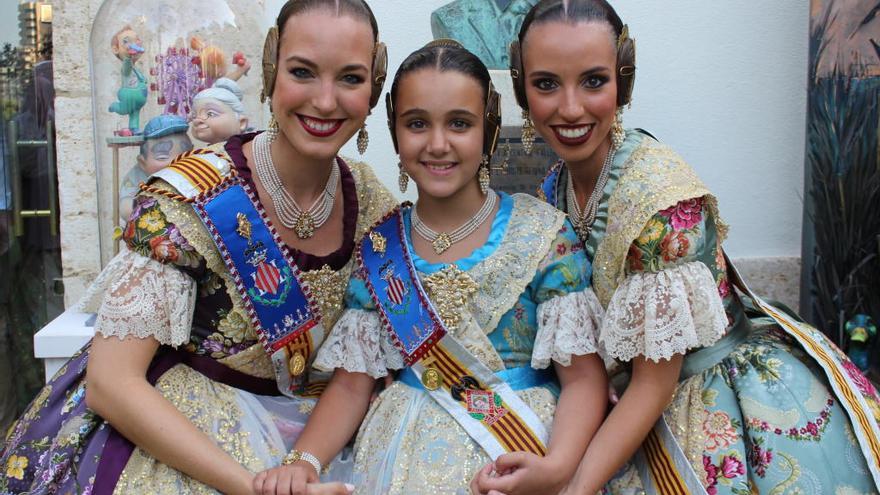 Paula Santarrufina, Raquel Ganau y Raquel Avivar, las tres falleras de Zaidía de 2019