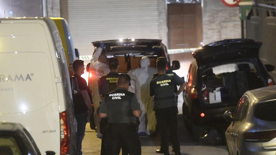 Descubren un cadáver degollado en una casa de Murcia
