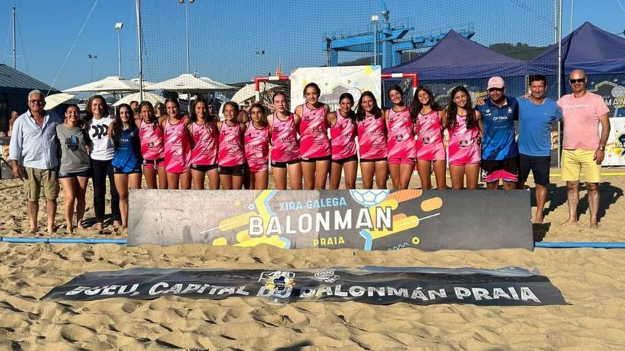 Tres lalinistas ganan el Gallego de balonmano playa de Bueu