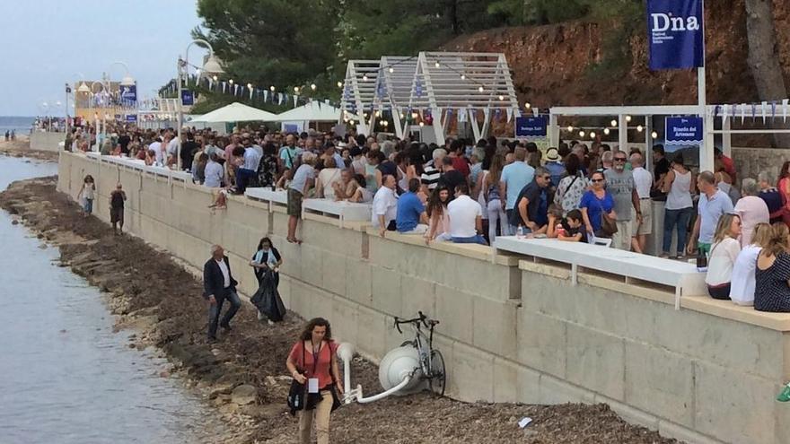 El &quot;coasteering&quot; del alcalde de Dénia en el festival gastronómico