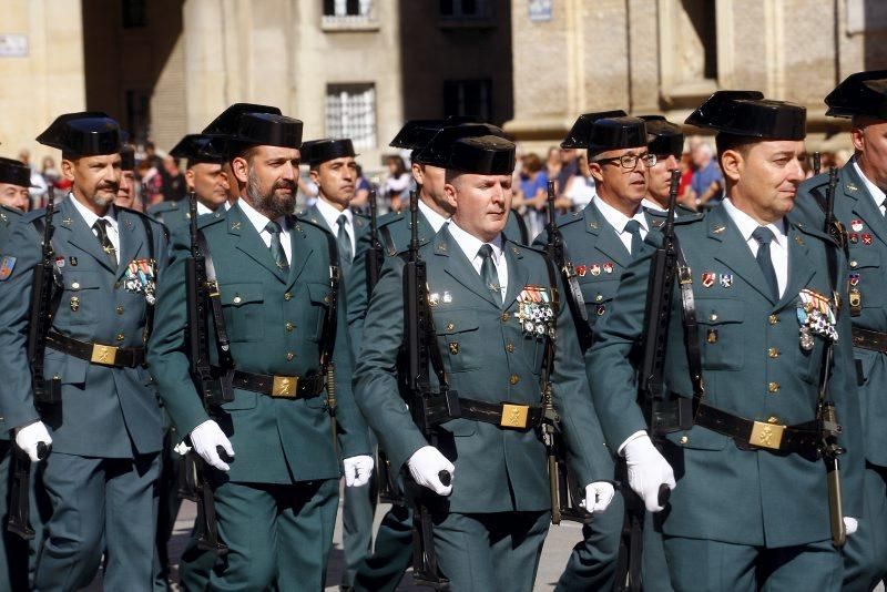 La Guardia Civil rinde homenaje a la Virgen del Pilar, su patrona.